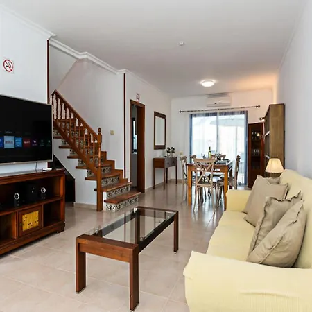 Apartment 3br - Private Heated Pool - Parking *